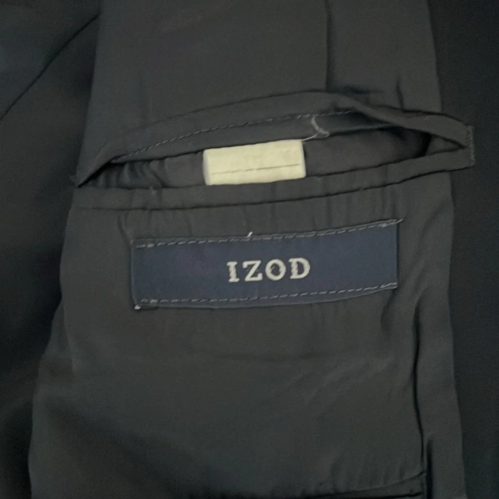 Izod tailored black
